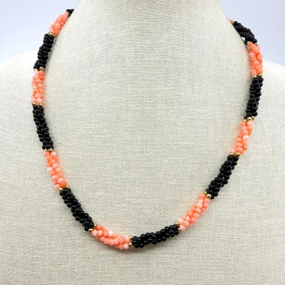 Twisted Bead Necklace Black and Coral Pink Patterned Gold Tone Accents Retro